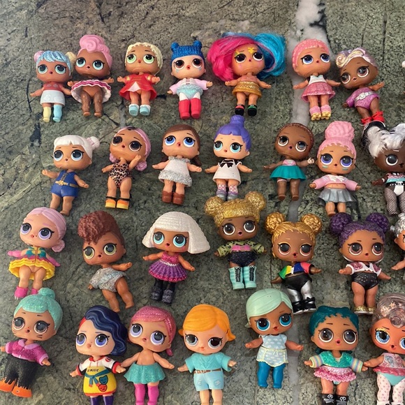 52 LOL Doll collection with accessories and wigs - Picture 6 of 12